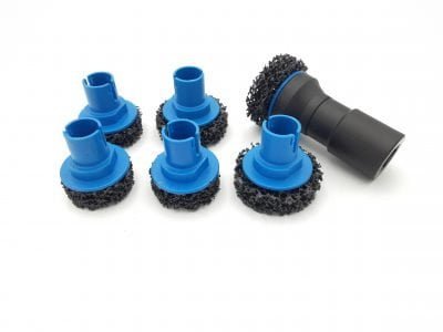 Fem svarta slipborstar med blå fästen